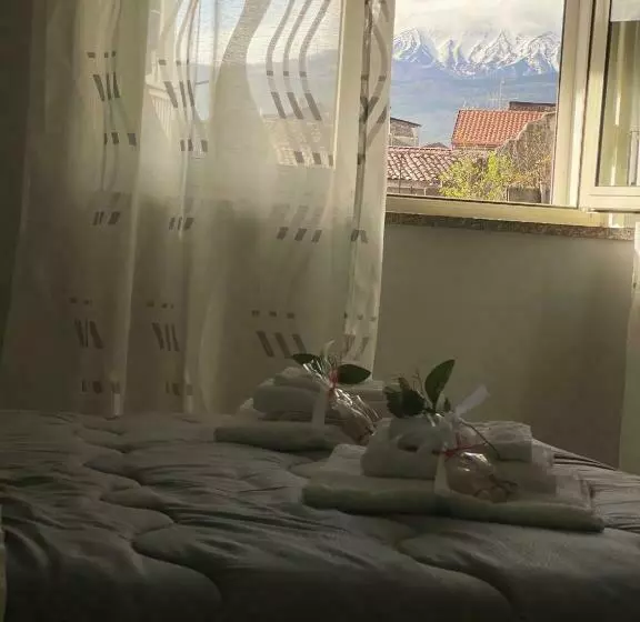 Etna Sunshine Apartments