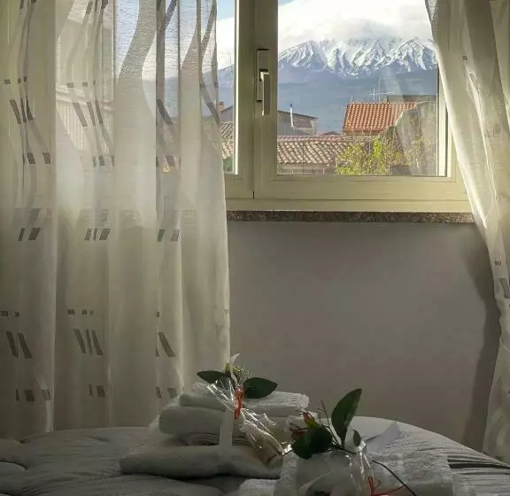 Etna Sunshine Apartments