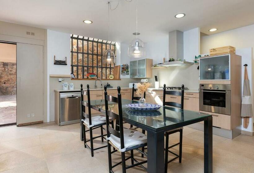 Hauzify I Villa Lulle