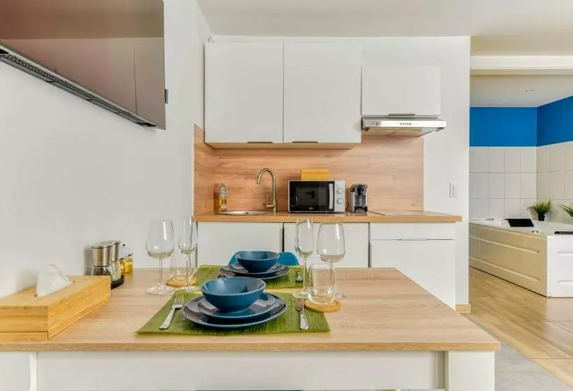 Narbnb   Eden Suite   Jacuzzi   Parking   Clim