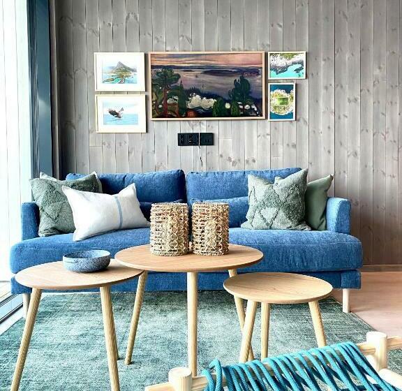 Waterfront Apartment With Panoramic Sea View