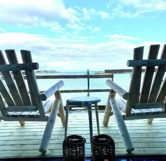 Waterfront Apartment With Panoramic Sea View