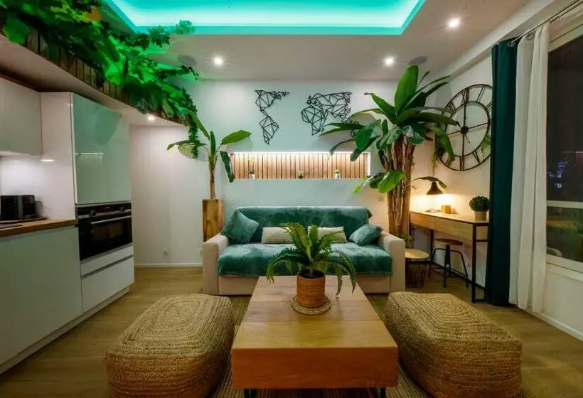 06k3   La Pagoda Unique Et Atypique à 30 M De La Mer