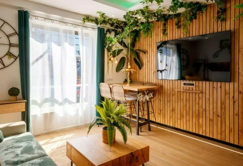 06k3   La Pagoda Unique Et Atypique à 30 M De La Mer