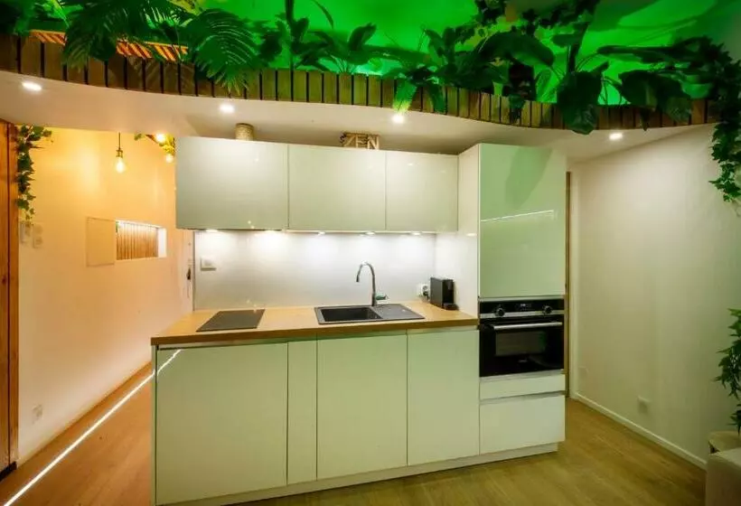 06k3   La Pagoda Unique Et Atypique à 30 M De La Mer