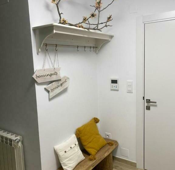 Apartamento Completamente Reformado En El Casco Antiguo Con Vistas Al Rio