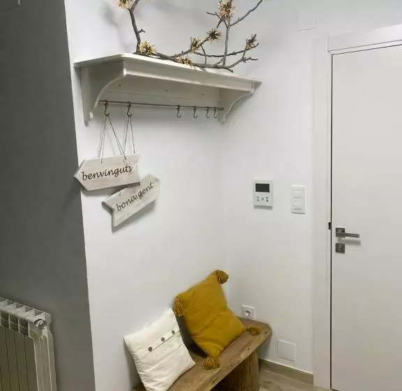 Apartamento Completamente Reformado En El Casco Antiguo Con Vistas Al Rio