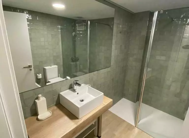 Apartamento Completamente Reformado En El Casco Antiguo Con Vistas Al Rio