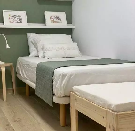 Apartamento Completamente Reformado En El Casco Antiguo Con Vistas Al Rio