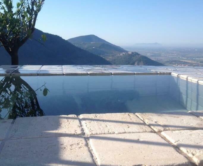 Enestående Lille Tårn Med Fantastisk Udsigt