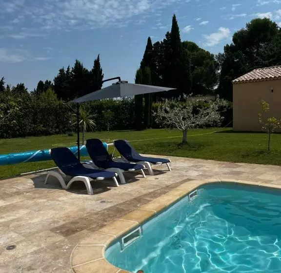 Magnifique Maisonnette Dépendance Avec Piscine