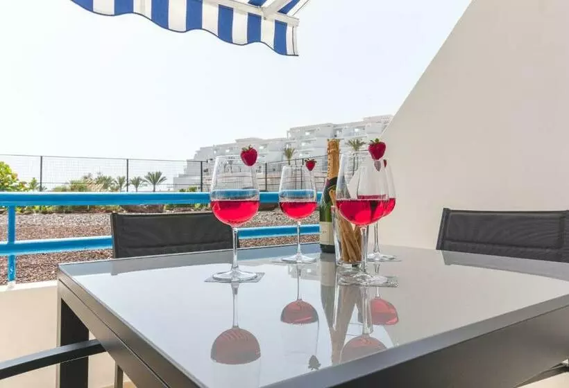 Charming Seaside And Terasse In Playa Paraiso