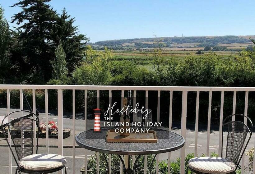 The Island Holiday Company Culver Vista   Pet Friendly