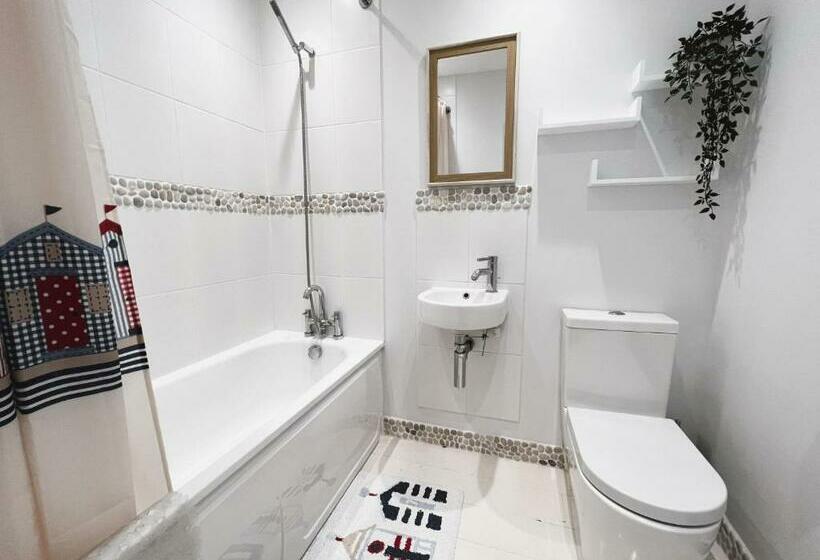 The Island Holiday Company Culver Vista   Pet Friendly