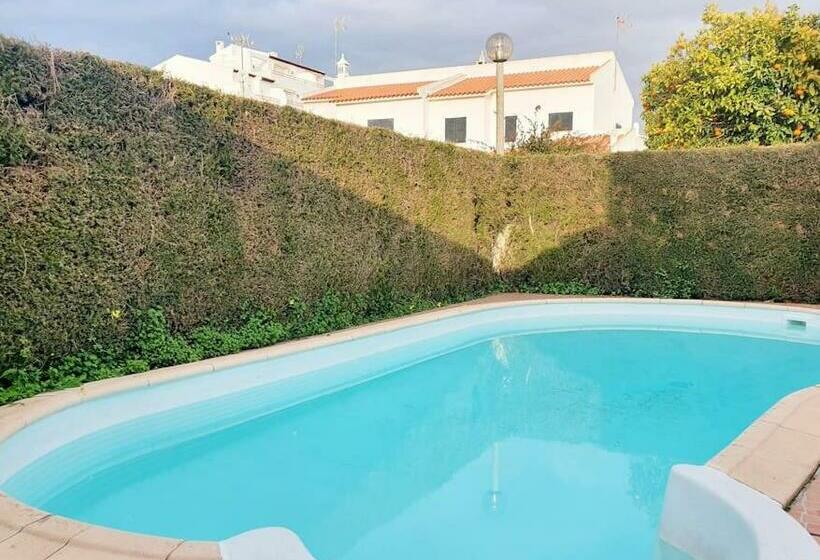 Lovely Beach House Moradia V4 Com Piscina