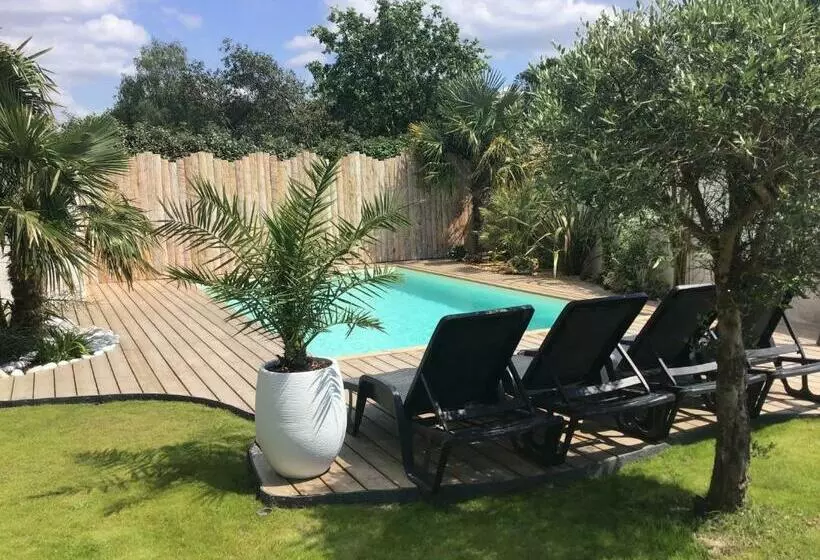 Maison Avec Piscine, Jaccuzi, Hammam à 800 M Du Lac