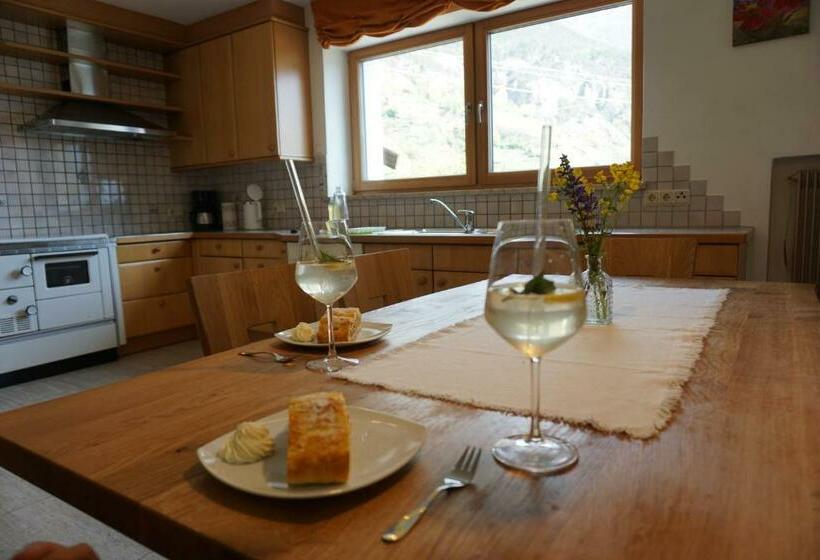 Waalhof Ferienwohnung Apfelblüte