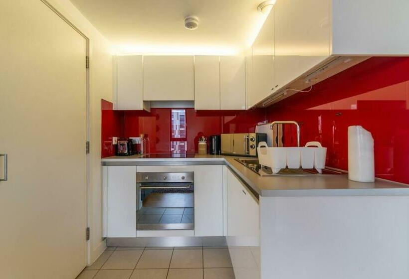 Beautiful Canal Facing Apartment