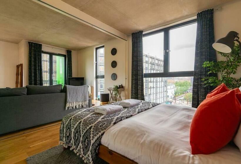 Beautiful Canal Facing Apartment