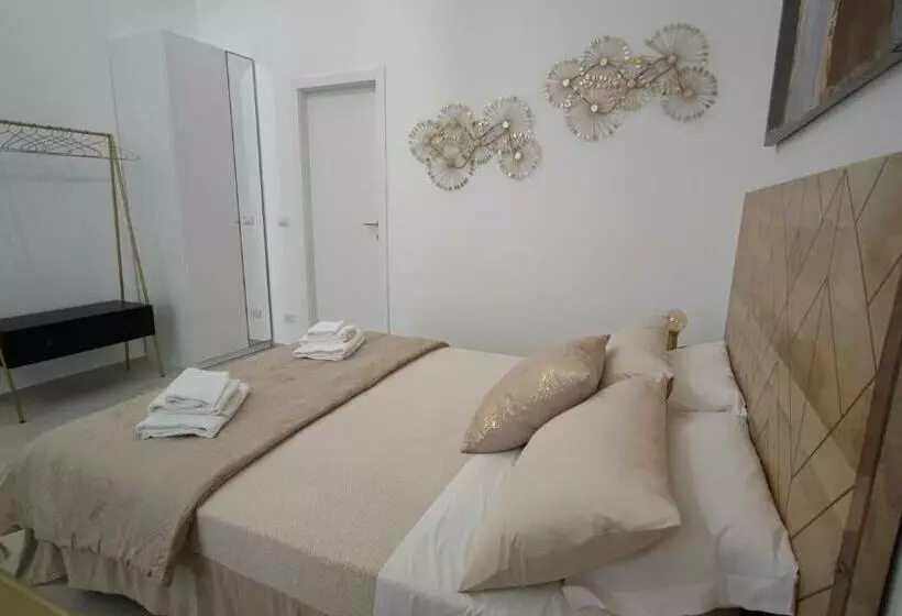 Dimore Gilas Suite Golden