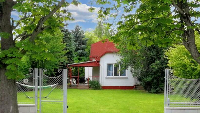 Play And Relax In Lake Parkside Cozy Family Retreat   Jegenye Cottage