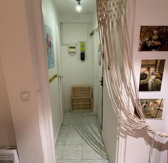 Maisonnette En Duplex 25 M2, Pantin Porte De Paris