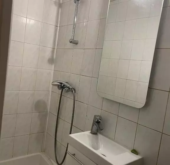 Maisonnette En Duplex 25 M2, Pantin Porte De Paris