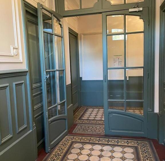 Maisonnette En Duplex 25 M2, Pantin Porte De Paris