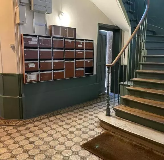 Maisonnette En Duplex 25 M2, Pantin Porte De Paris