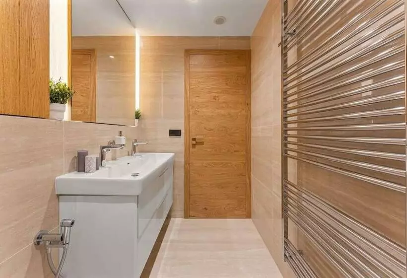 Residence Koubek   útulný Apartmán S Výhledem A Parkováním