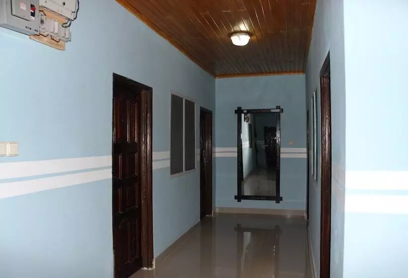 בית מלון כפרי Adinkra Lodge