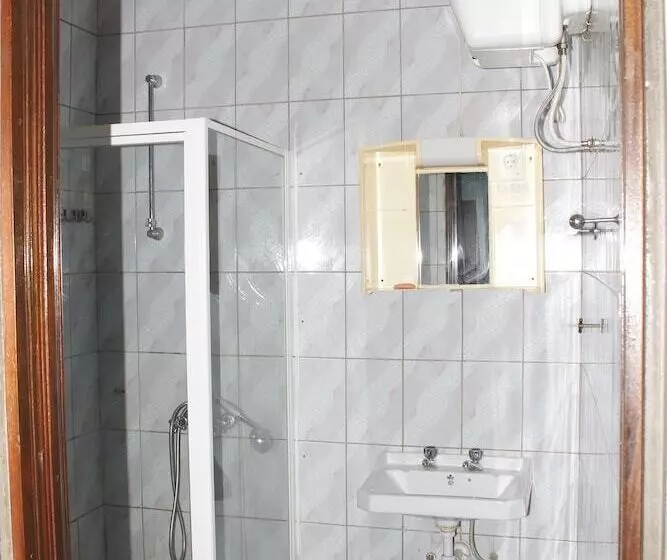 בית מלון כפרי Adinkra Lodge