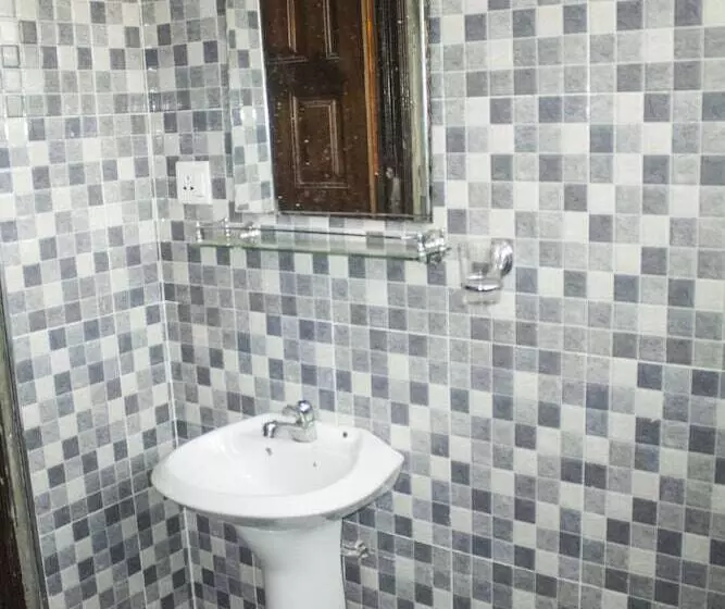 בית מלון כפרי Adinkra Lodge