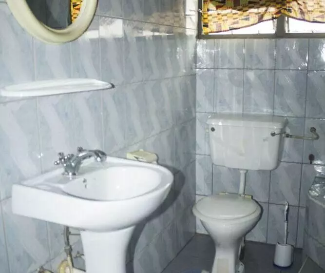 בית מלון כפרי Adinkra Lodge