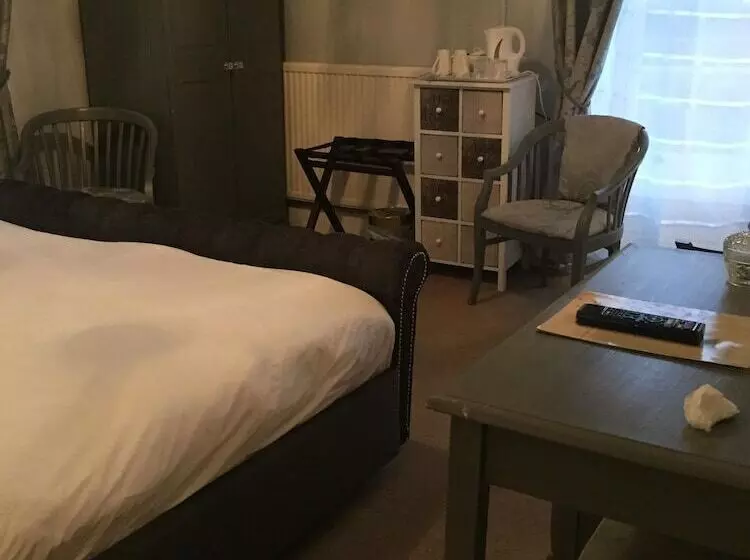 호텔 Castle Lodge Wilton