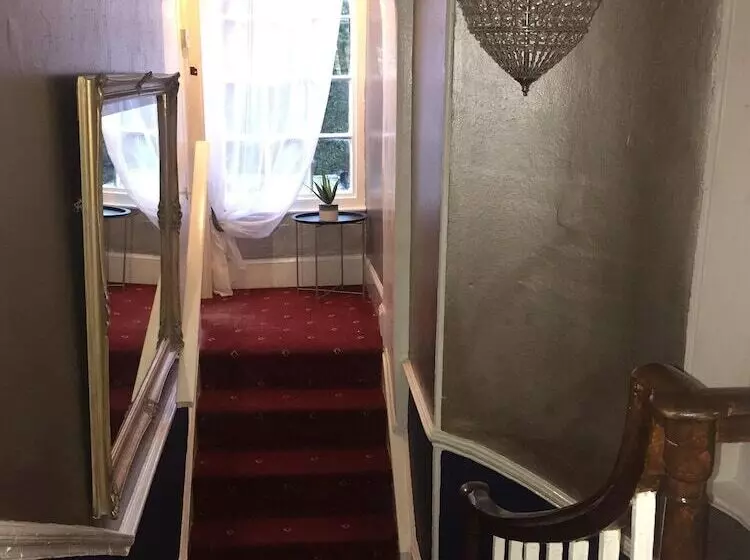 호텔 Castle Lodge Wilton