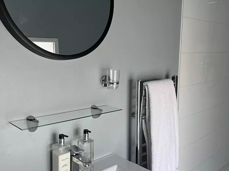 호텔 Castle Lodge Wilton