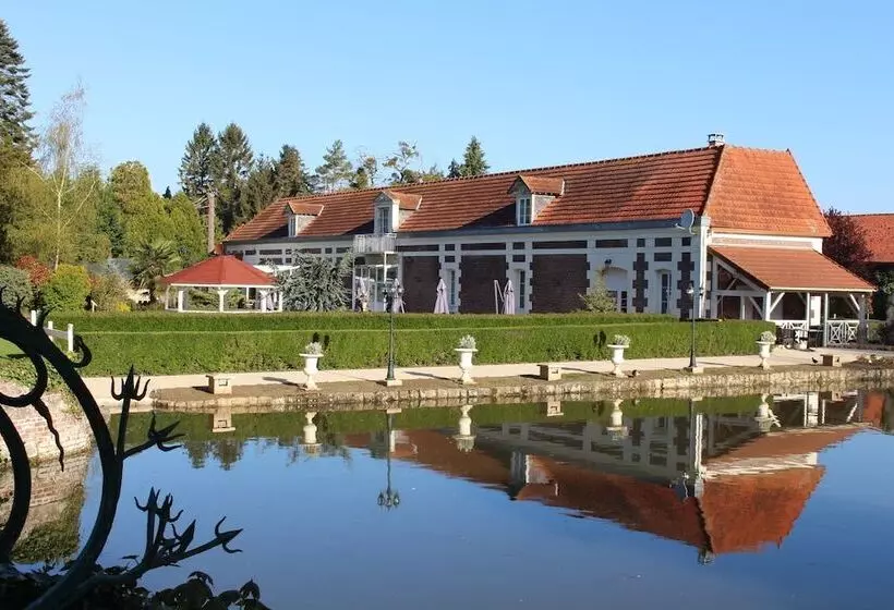 ホテル Chateau De Quesmy