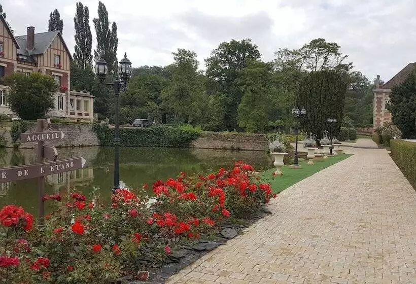 ホテル Chateau De Quesmy