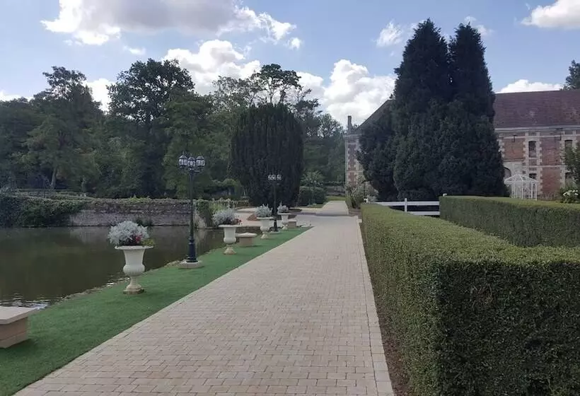 ホテル Chateau De Quesmy