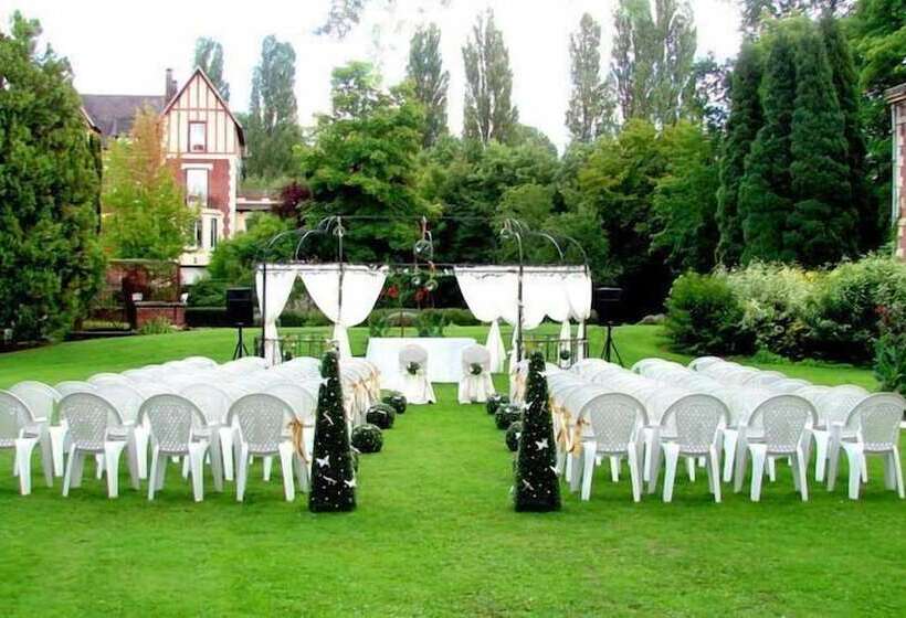 فندق Chateau De Quesmy