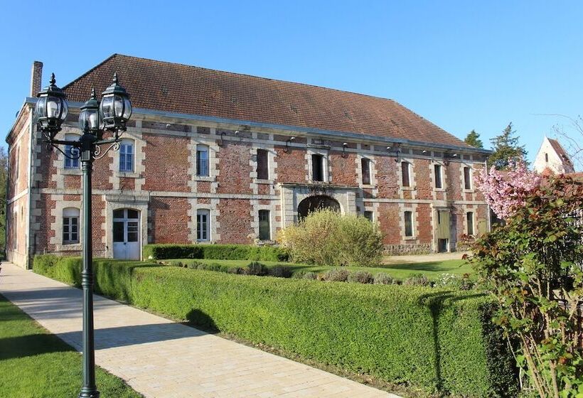 فندق Chateau De Quesmy