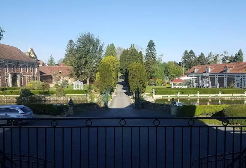 ホテル Chateau De Quesmy