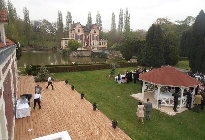 فندق Chateau De Quesmy