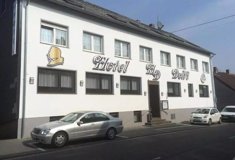 Dolfi Hotel & Restaurant