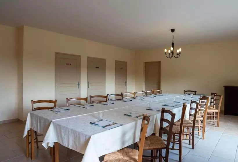 Hotel Domaine De La Courbe Hôtel & Spa