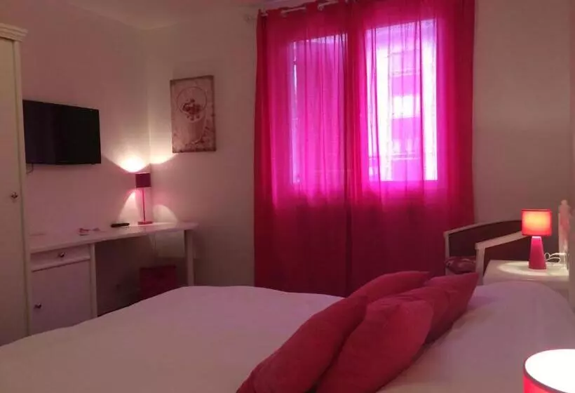 هتل Hôtel De La Paix