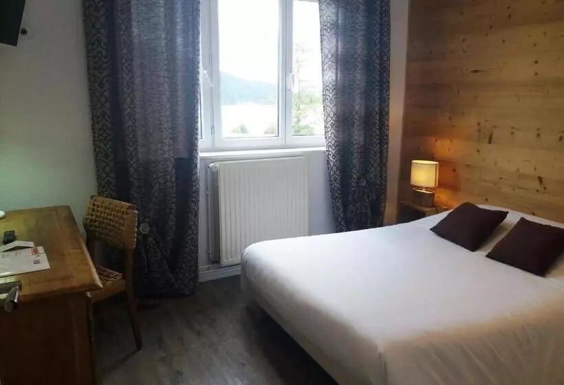 هتل Hôtel De La Paix