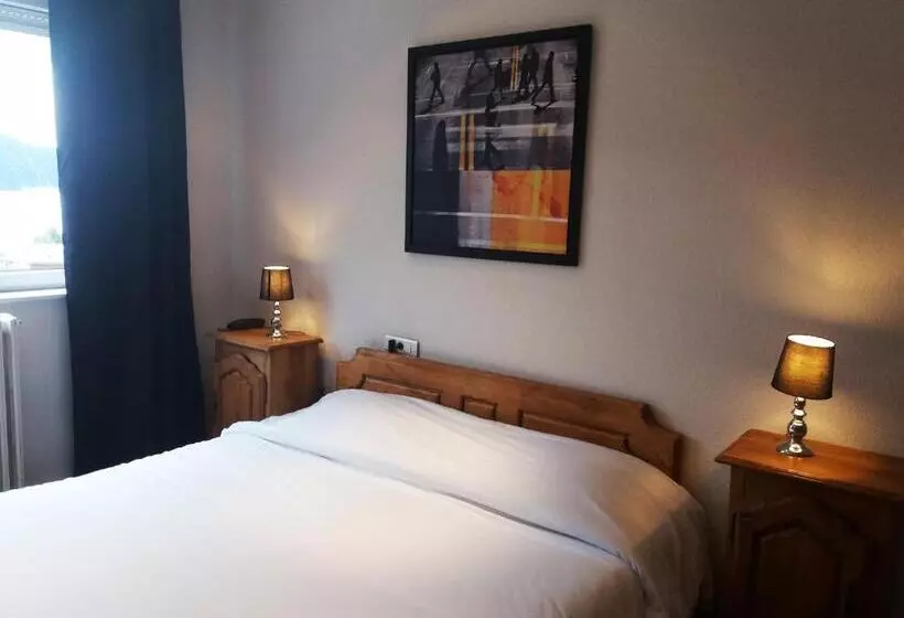 هتل Hôtel De La Paix