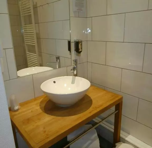 هتل Hôtel De La Paix